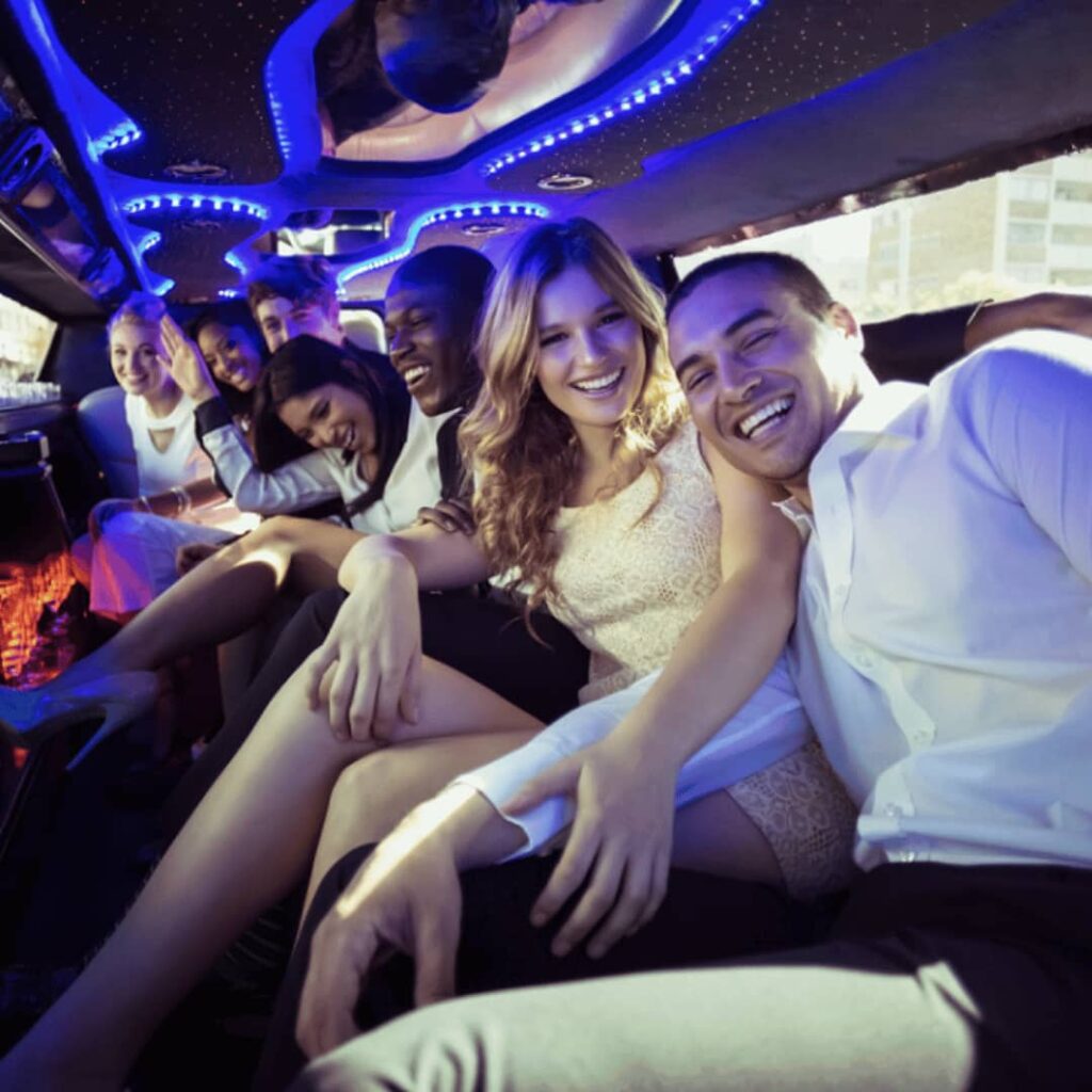 What percentage of people use limousines?
